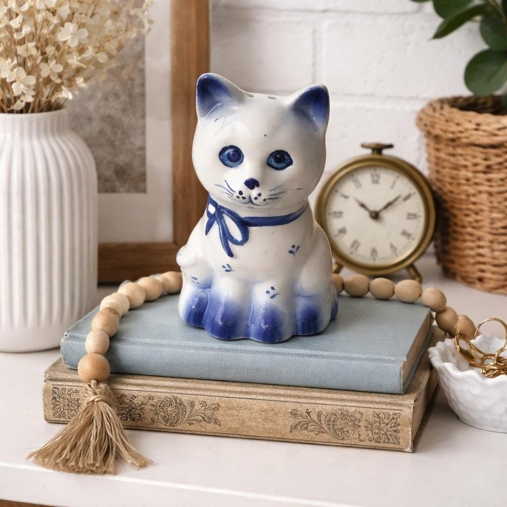 Enesco Blue White Ceramic Cat Figurine Delft Vintage Cottagecore Grandmillennial